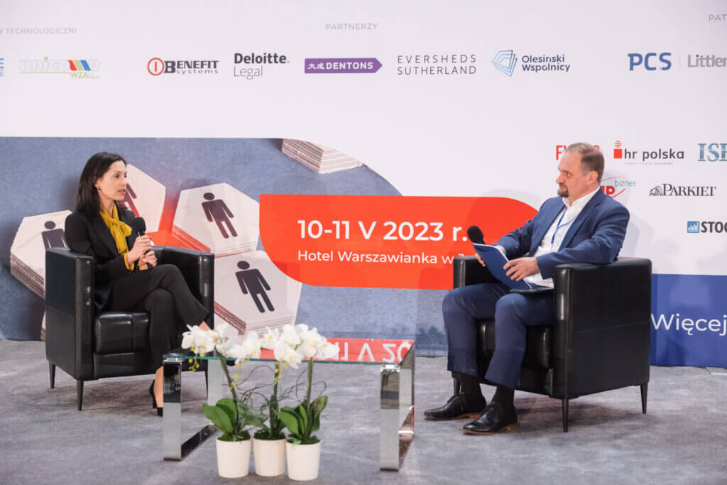 Zdjęcie nr 9. Przedstawia prelegentów biorących udział w XI edycji Kongresu HR Spółek Giełdowych SEG