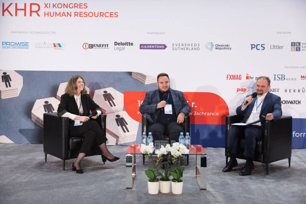 Zdjęcie nr 7. Przedstawia prelegentów biorących udział w XI edycji Kongresu HR Spółek Giełdowych SEG