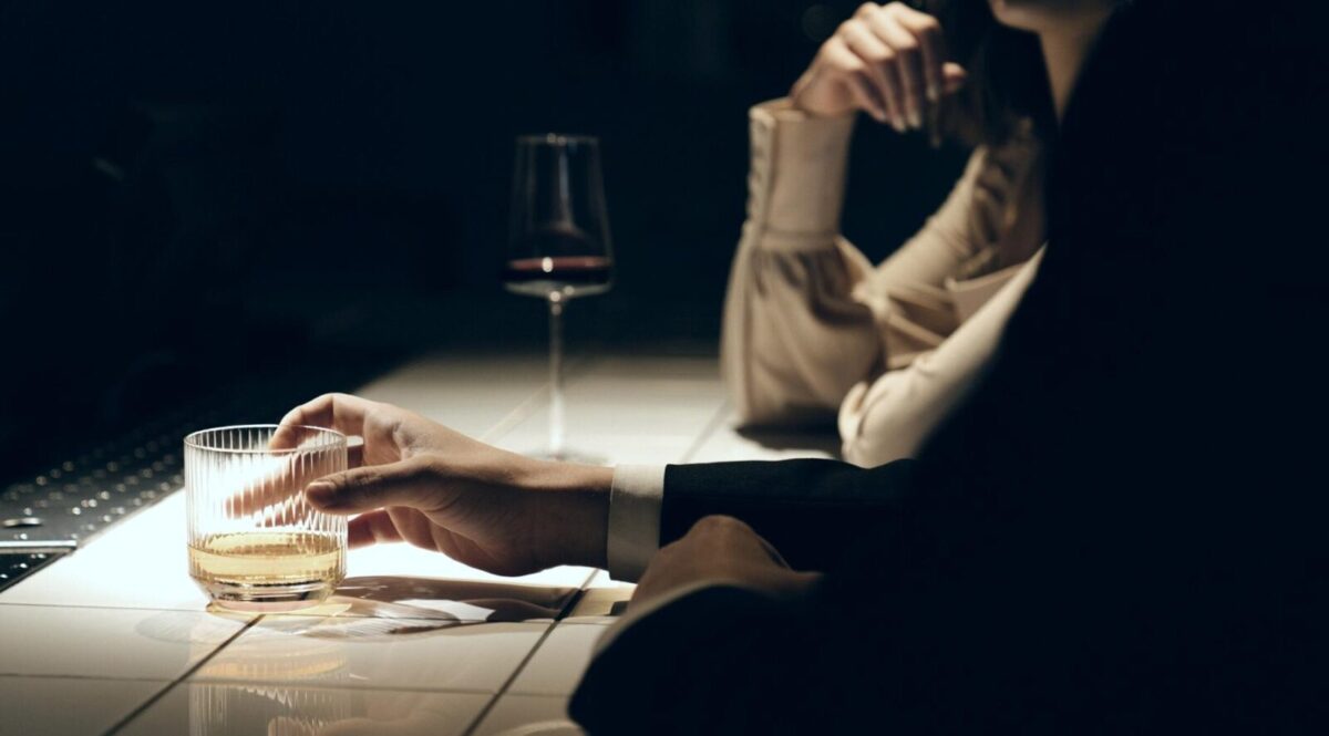 Uzależnienia w środowisku pracy. Pomiędzy pasją a nałogiem