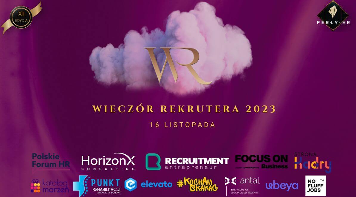 Grafika jest ilustracją do artykułu: Zaczynamy wielkie odliczanie do XIII edycji Wieczoru Rekrutera i konkursu Perły HR. Przedstawia białą chmurę na bordowym tle na której znajduje się logo Wieczoru Rekrutera. Poniżej znajdują się informacje na temat wydarzenia.
