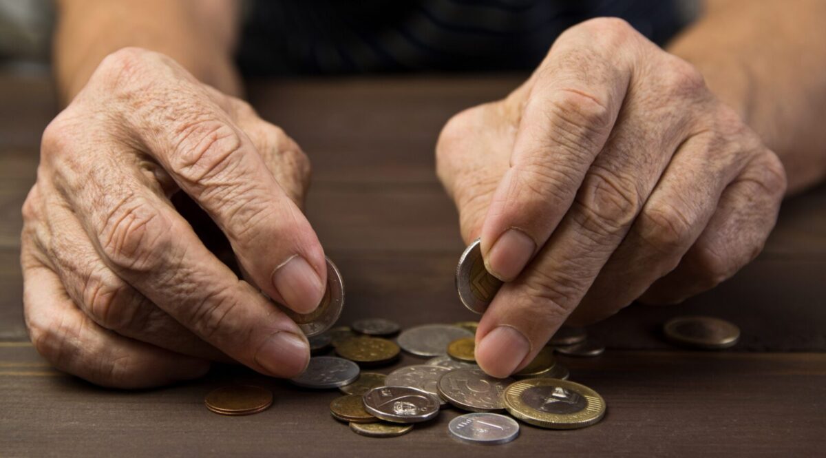 Illustration for the article entitled "Retirement Challenges for Europe’s Ageing Population"