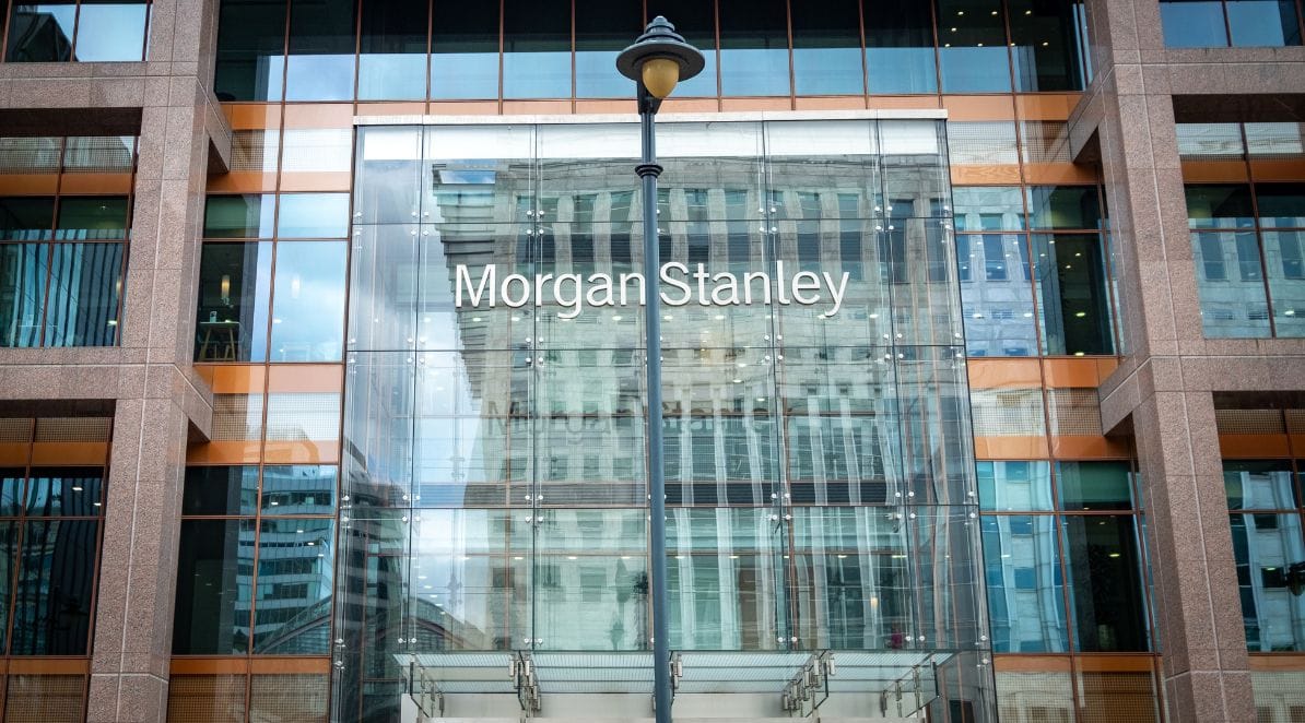 Ilustracja do artykułu pt. "Wall Street pod presją: Morgan Stanley planuje zwolnienia"