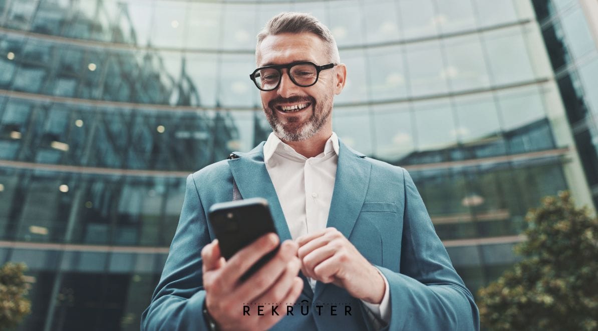 Ilustracja do notatki prasowej pt. "Zapraszamy na konferencję: "Zarządzanie wiekiem w organizacji – osoby 50+ na rynku pracy"