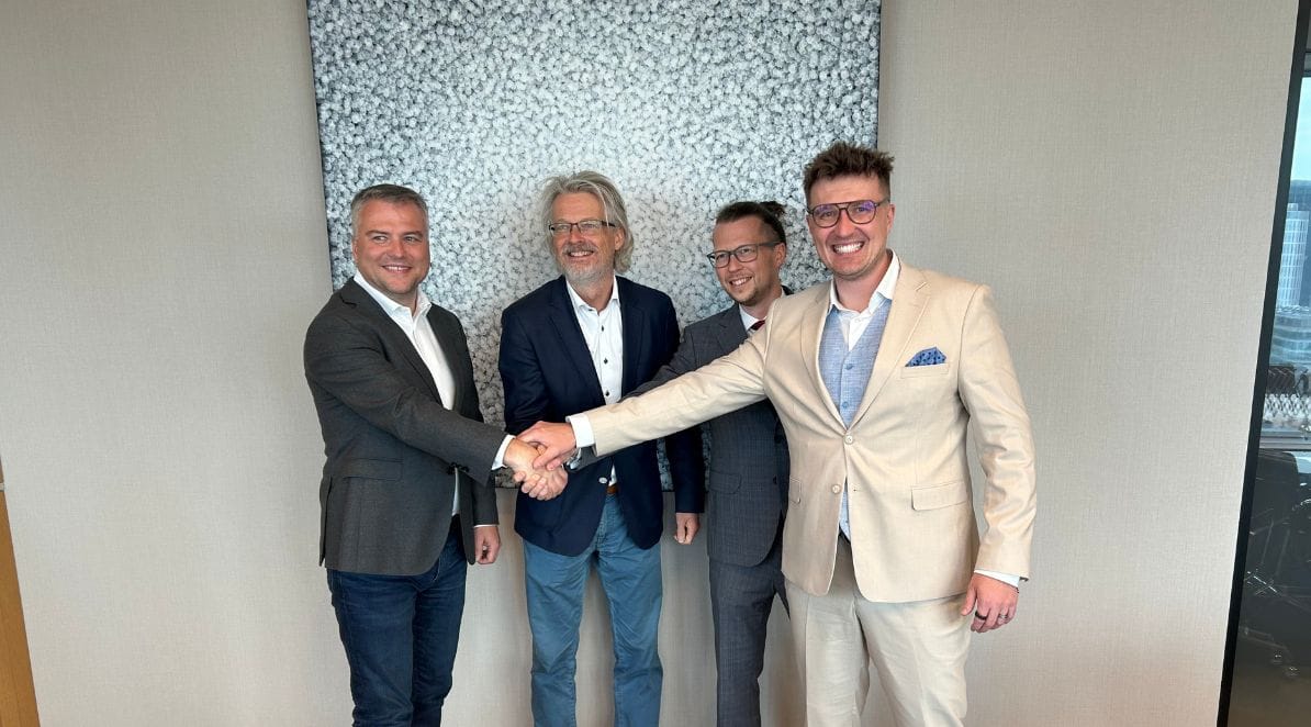 Ilustracja do notatki prasowej pt. "Grupa Symfonia powiększa się o inEwi, czołową firmę z branży HR Tech"