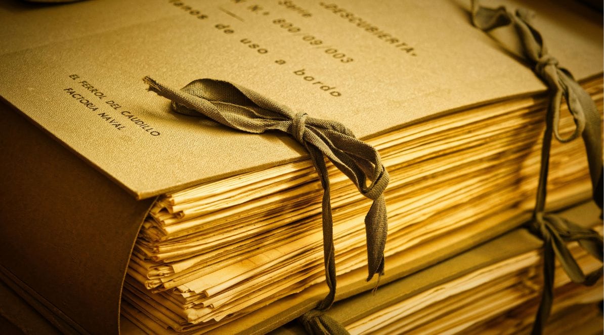 Ilustracja do totki prasowej pt. "Jak uratować zalane lub zniszczone dokumenty pracowników?"