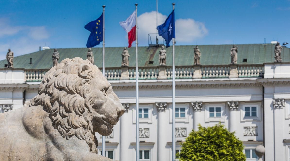 Ilustracja do artykułu pt. "Nowy prezydent, nowe wyzwania: Jak wybór Karola Nawrockiego wpłynie na polski rynek pracy?"