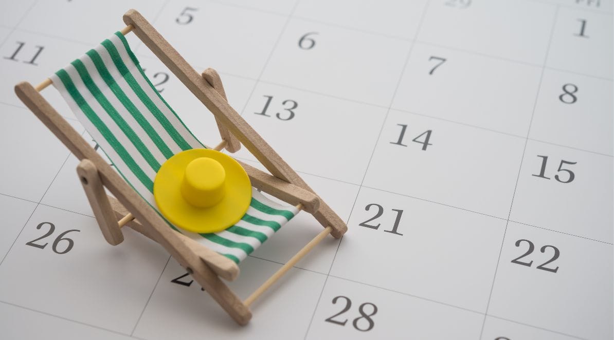 Ilustracja do artykułu pt. "Zmiana pracy w połowie roku – ile urlopu przysługuje u nowego pracodawcy?"