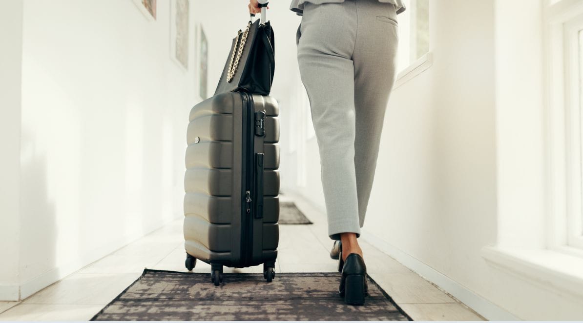 Ilustracja do artykułu pt. "Urlop w okresie wypowiedzenia – kiedy można z niego skorzystać i czy pracodawca może go narzucić?"