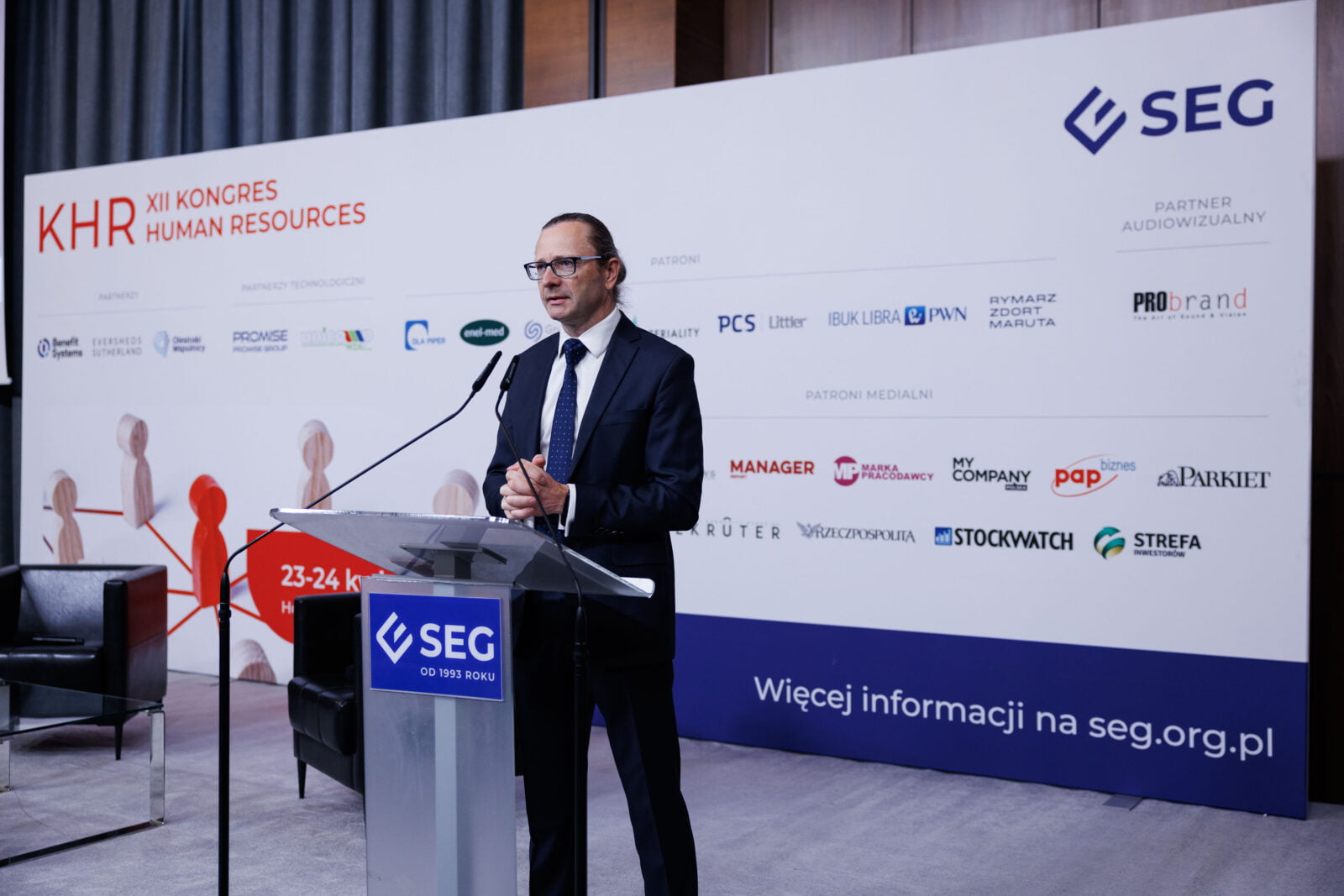 Ilustracja do notatki prasowej pt. "Za nami XII edycja Kongresu HR Spółek Giełdowych SEG"