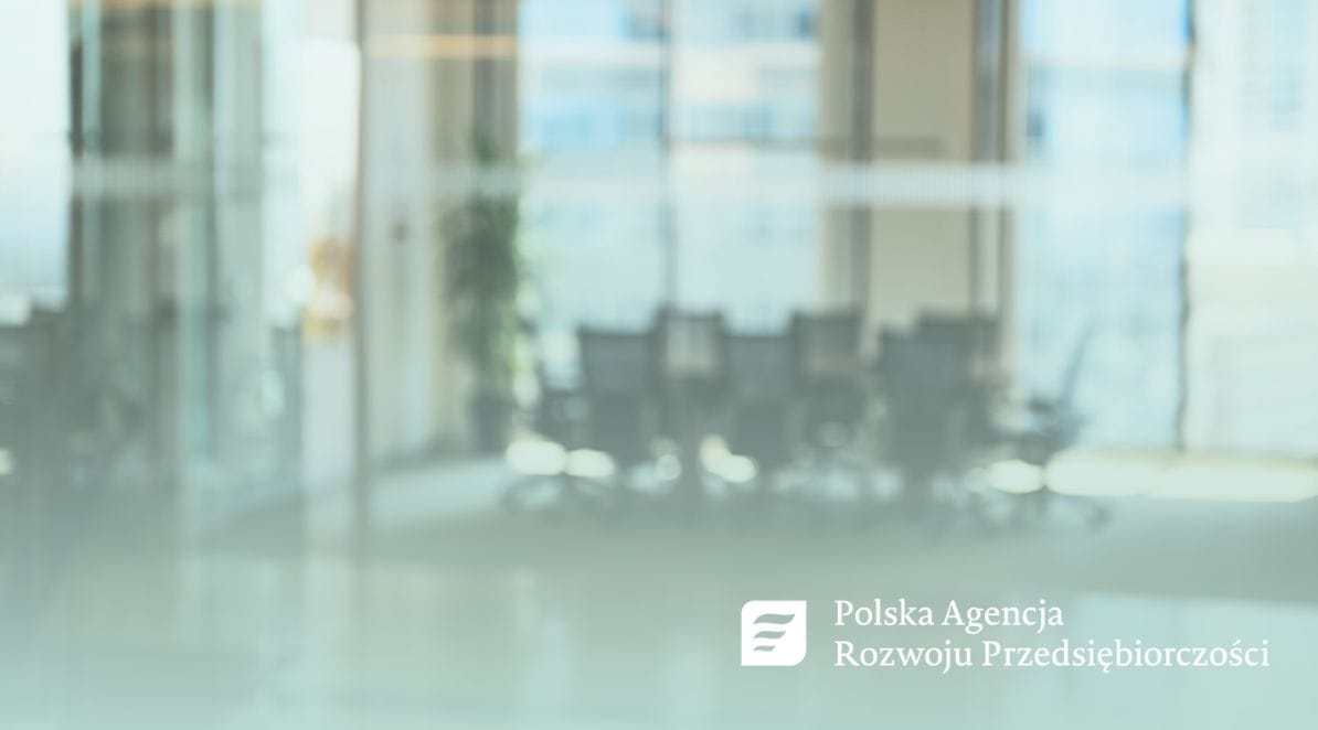 Ilustracja do notatki prasowej pt. "Między pracą a życiem osobistym. Co liczy się dla polskich pracowników?"